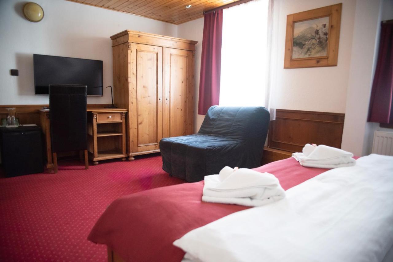 Doppelzimmer mit Zustellbett
