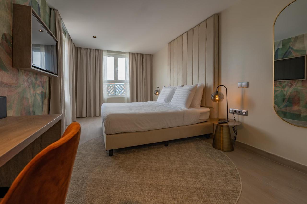 Harbor View King Room