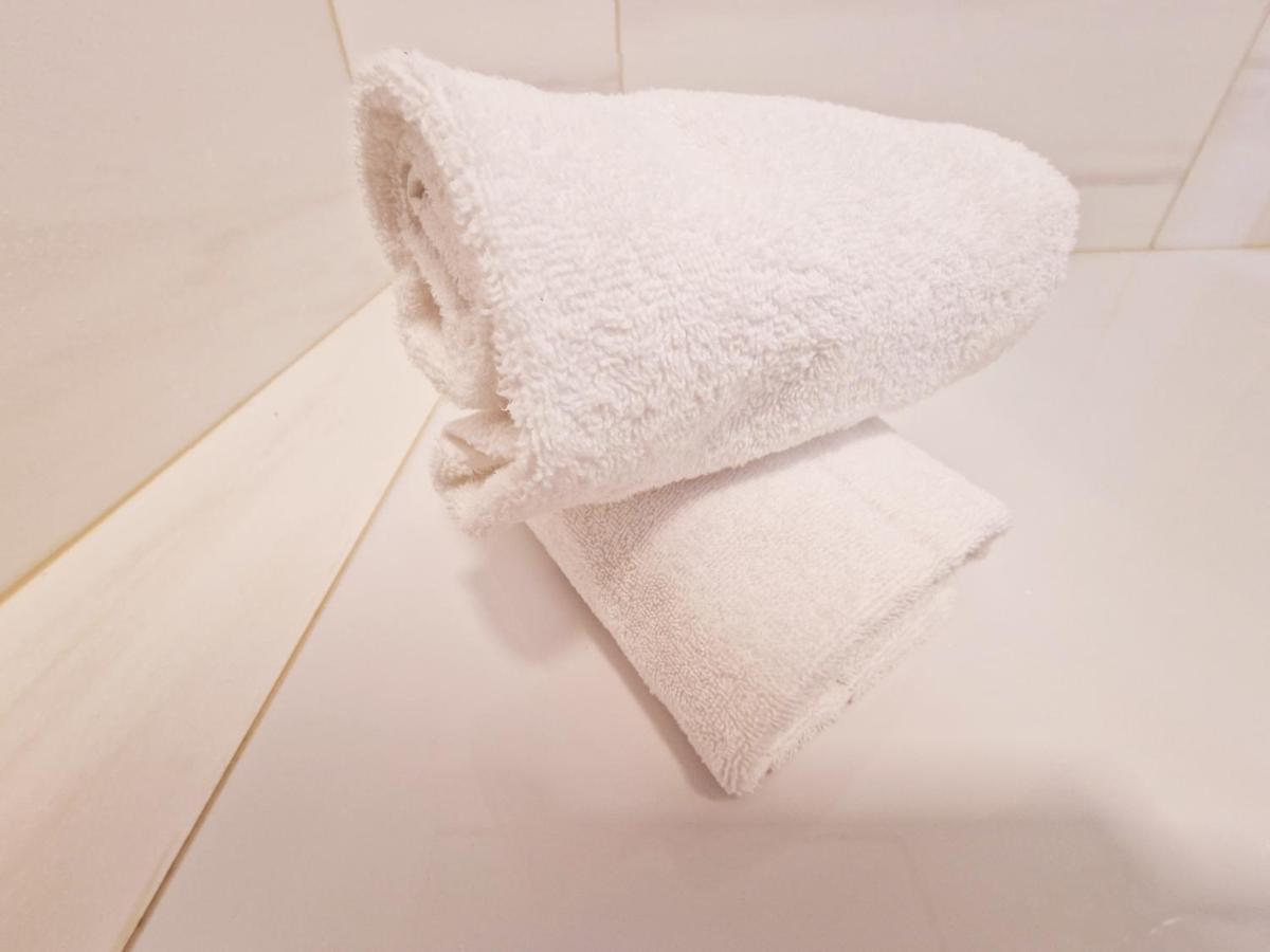 Standard Single Room Shower