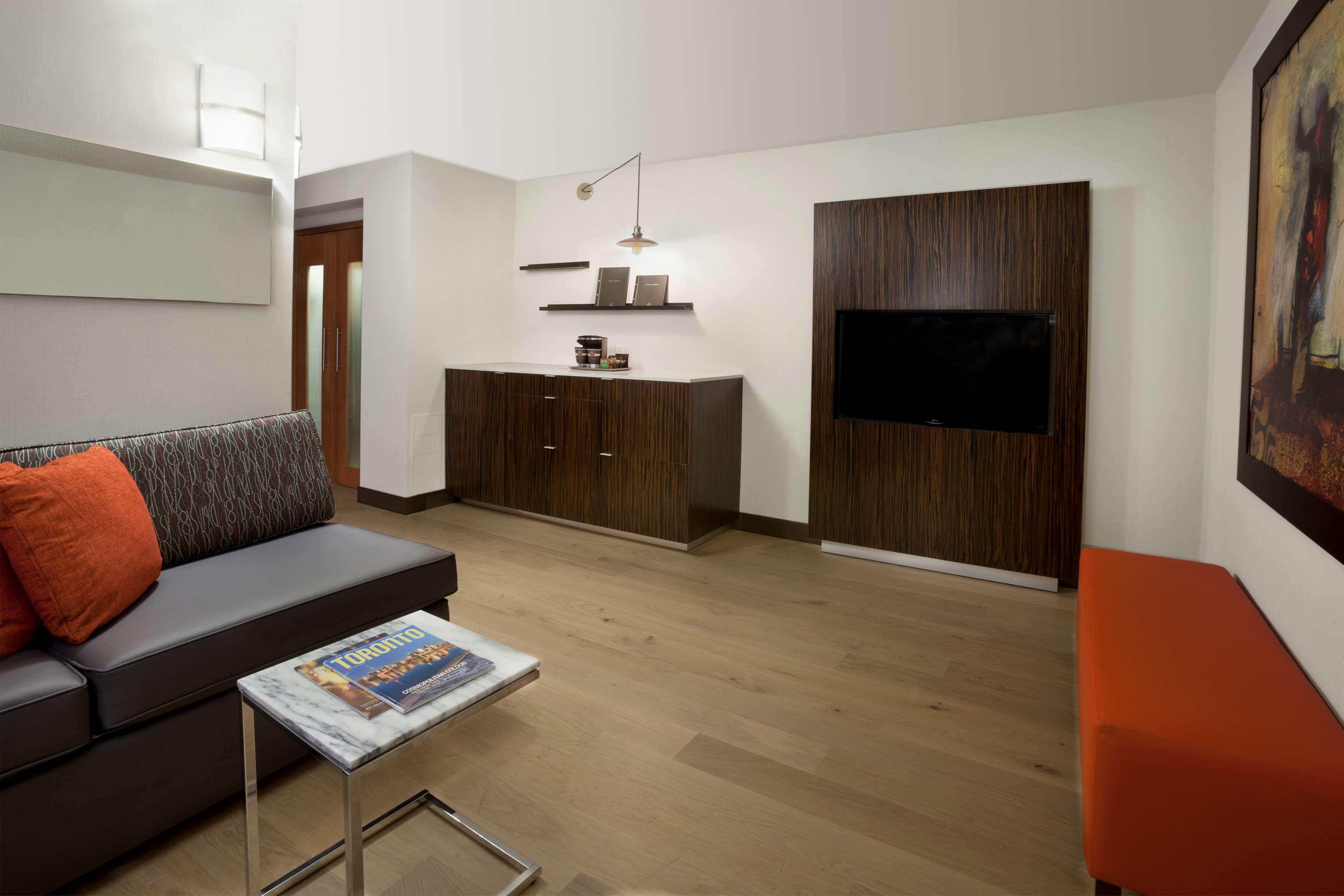 Junior King Suite