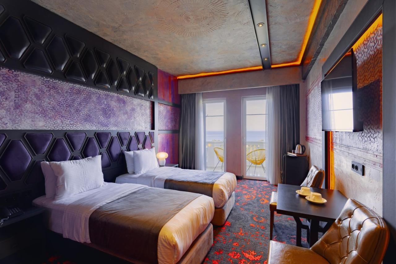 Deluxe Double or Twin Room Sea View