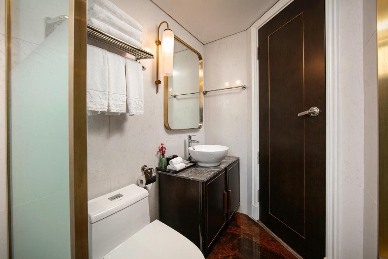 Executive Balcony Room
