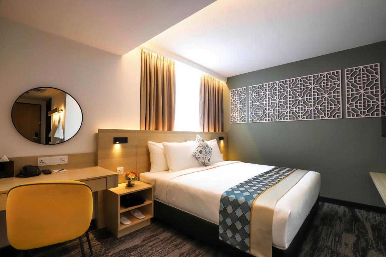 Peranakan Signature Suite