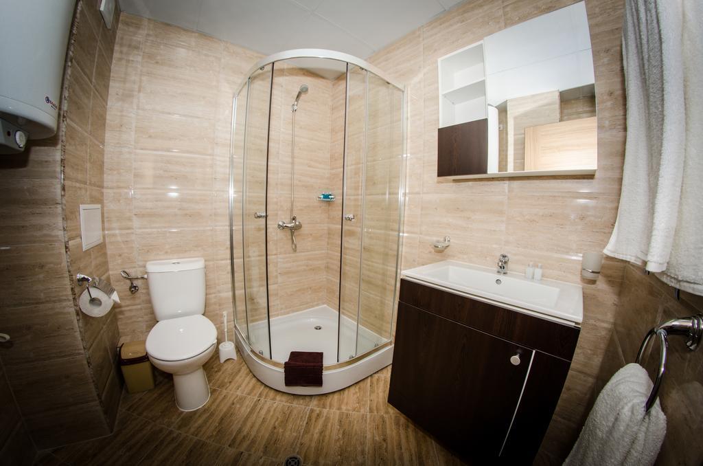 Two-Bedroom Apartment with Balcony (4 Adults + 2 Children)
