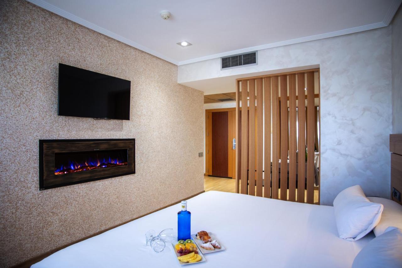 Junior Suite,1351341451:JPEG