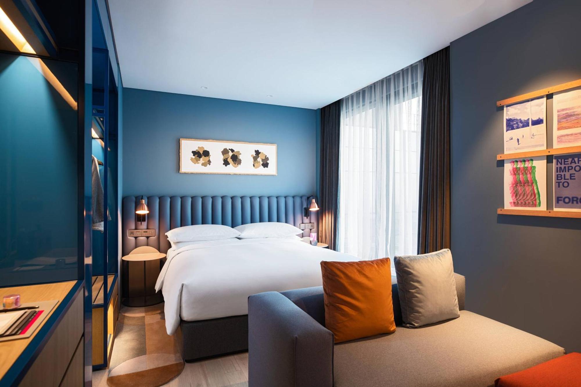 Creator King Room