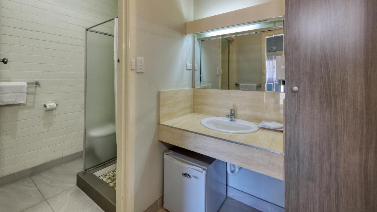 Economy Single Room