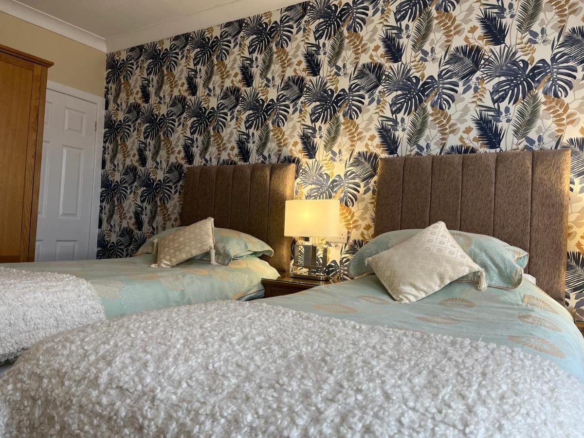 Twin Room with Private Bathroom
