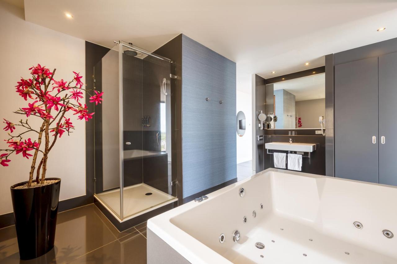 Deluxe Suite with One Double Bed