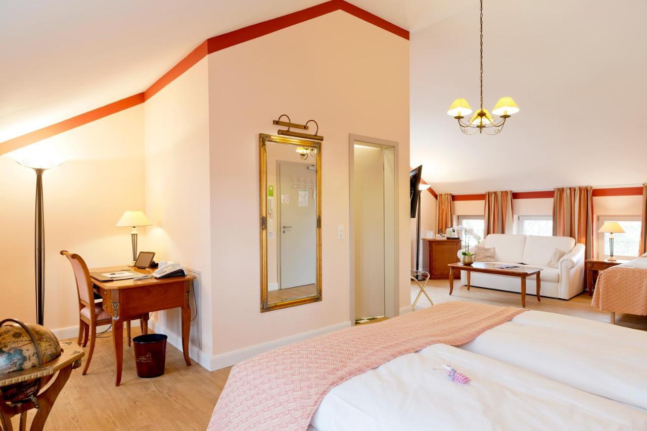 Triple Room,1540374619:JPEG