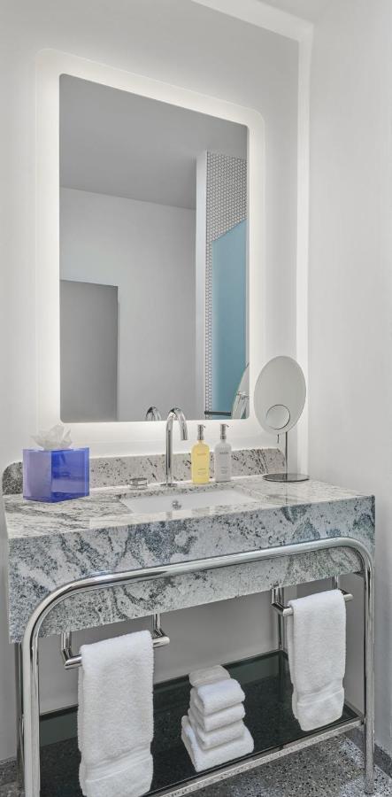 Mountain Junior King Suite