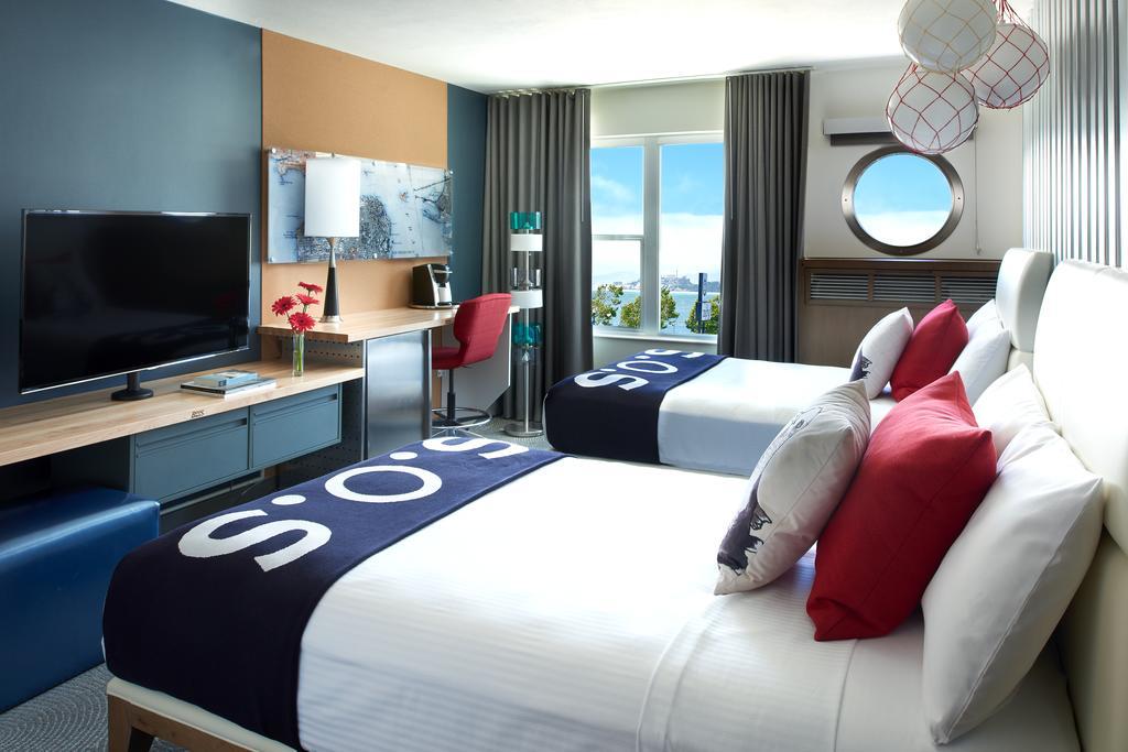 Premium Waterfront King Guest Room,135987831:JPEG