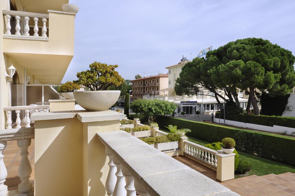 Twin Room with Balcony