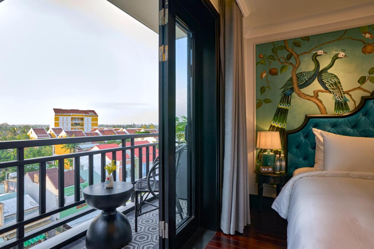 Premium Pool Double bed Balcony - ENERGIZERS SPA ( 60 minutes service)
