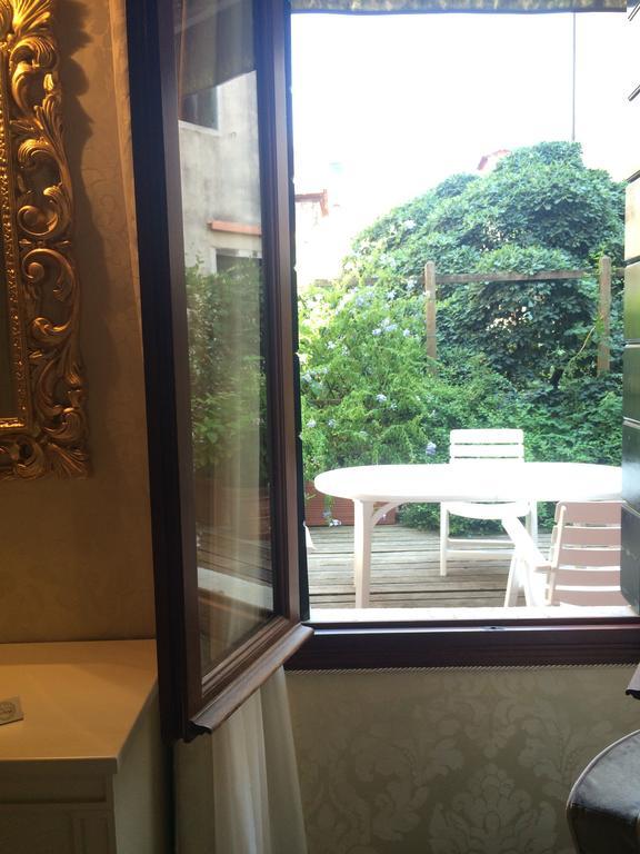 Camera Matrimoniale/Doppia con Letti Singoli con Terrazza