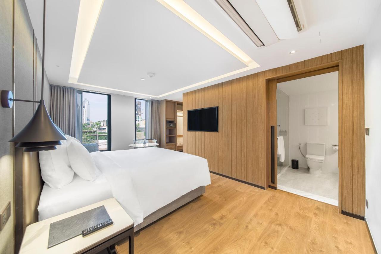 Premier King Room