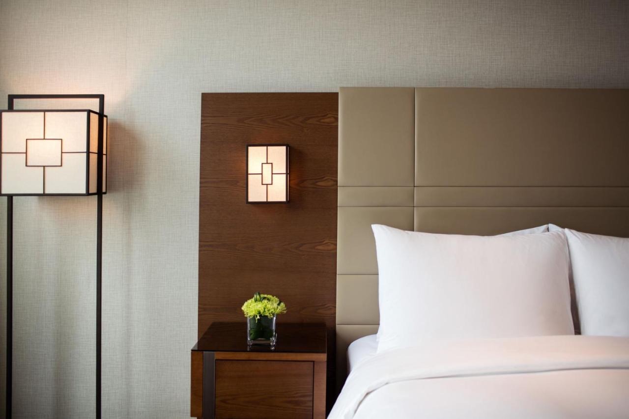Deluxe Large King Room with Seoul Tower View