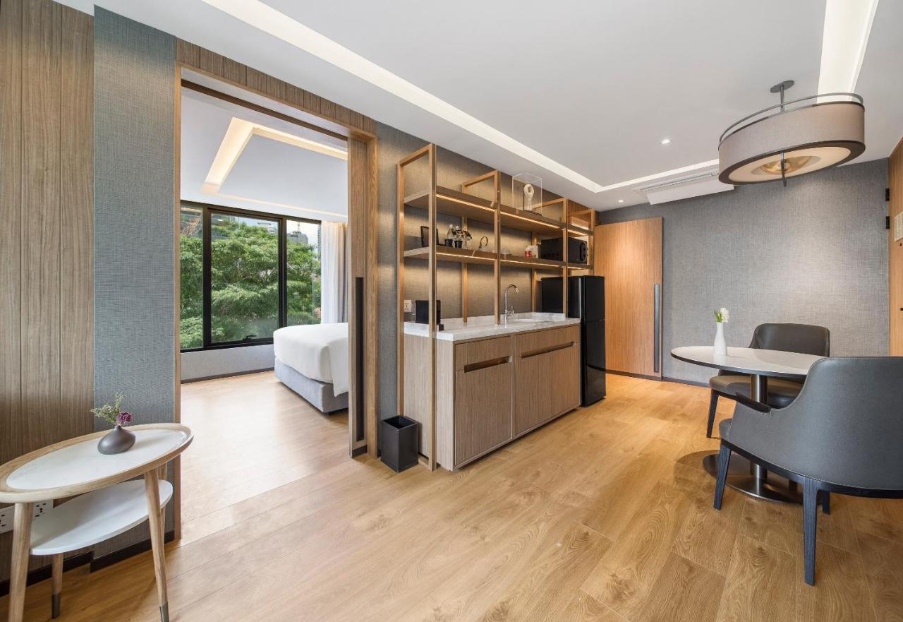 Junior King Suite