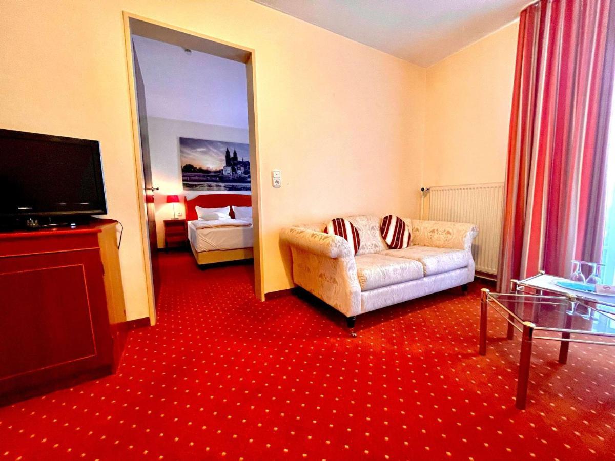 Privilege Suite Double Bed