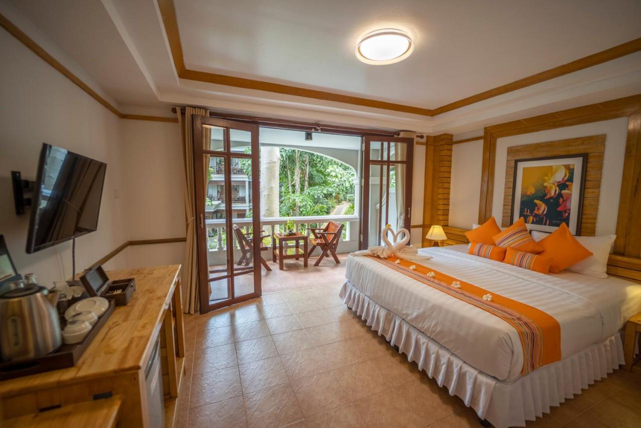 Deluxe Double Room with Garden View