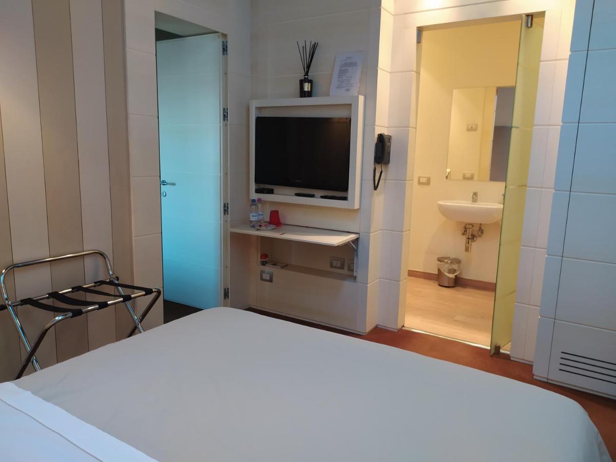 Triple Room,1367761436:JPEG