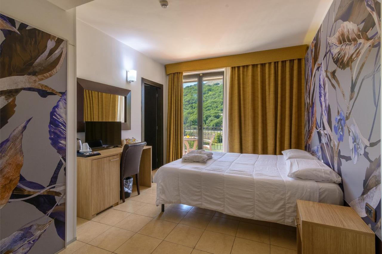 Superior Double or Twin Room,1371789761:JPEG