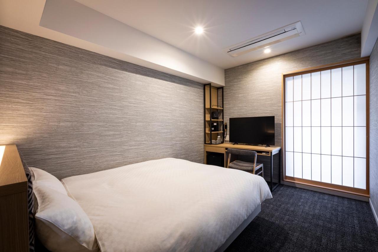 Queen Room with Shower