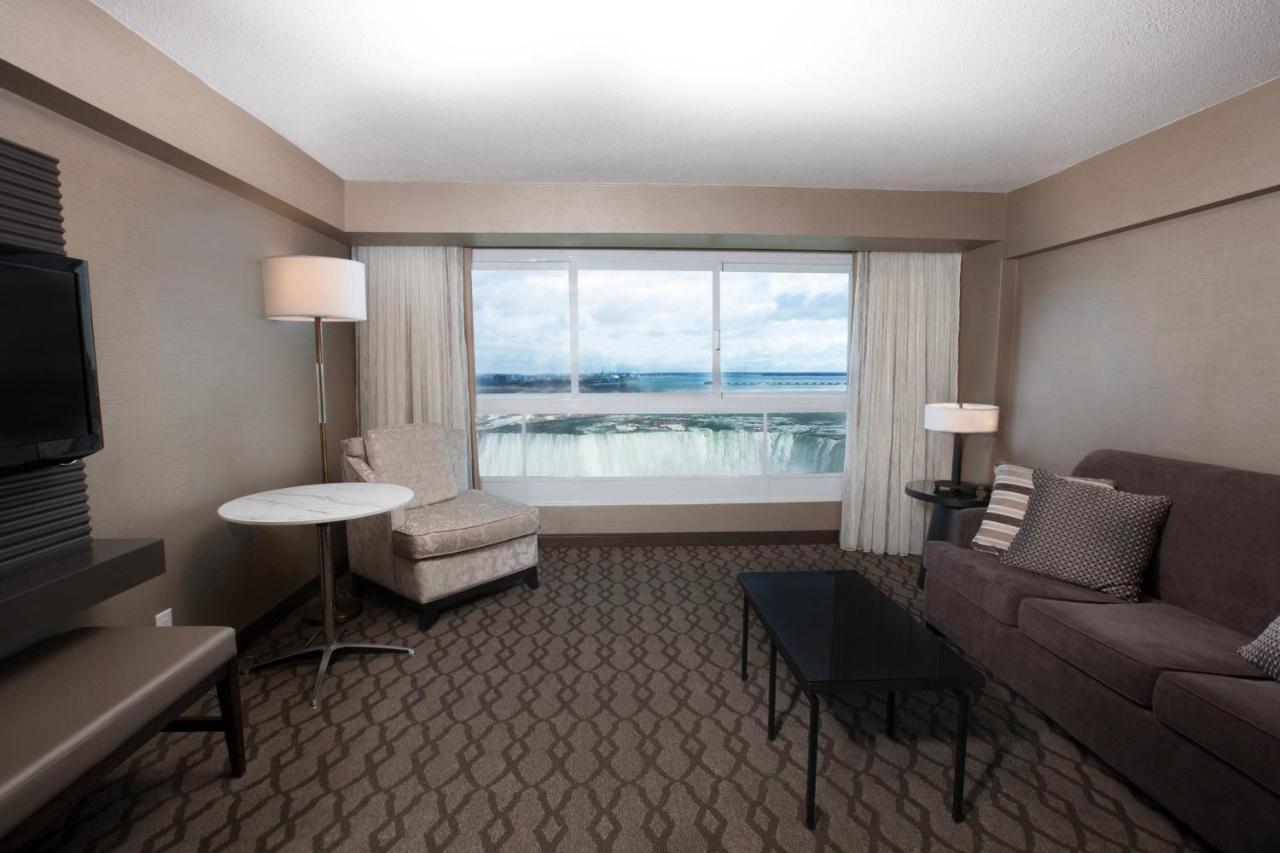 Junior Suite - Falls View