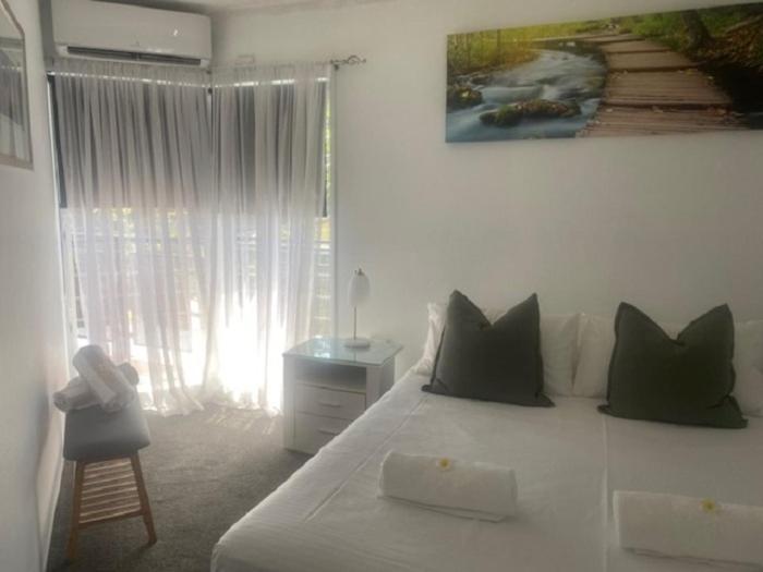 Superior One-Bedroom Apartment