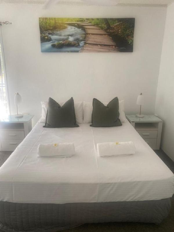 Superior One-Bedroom Apartment
