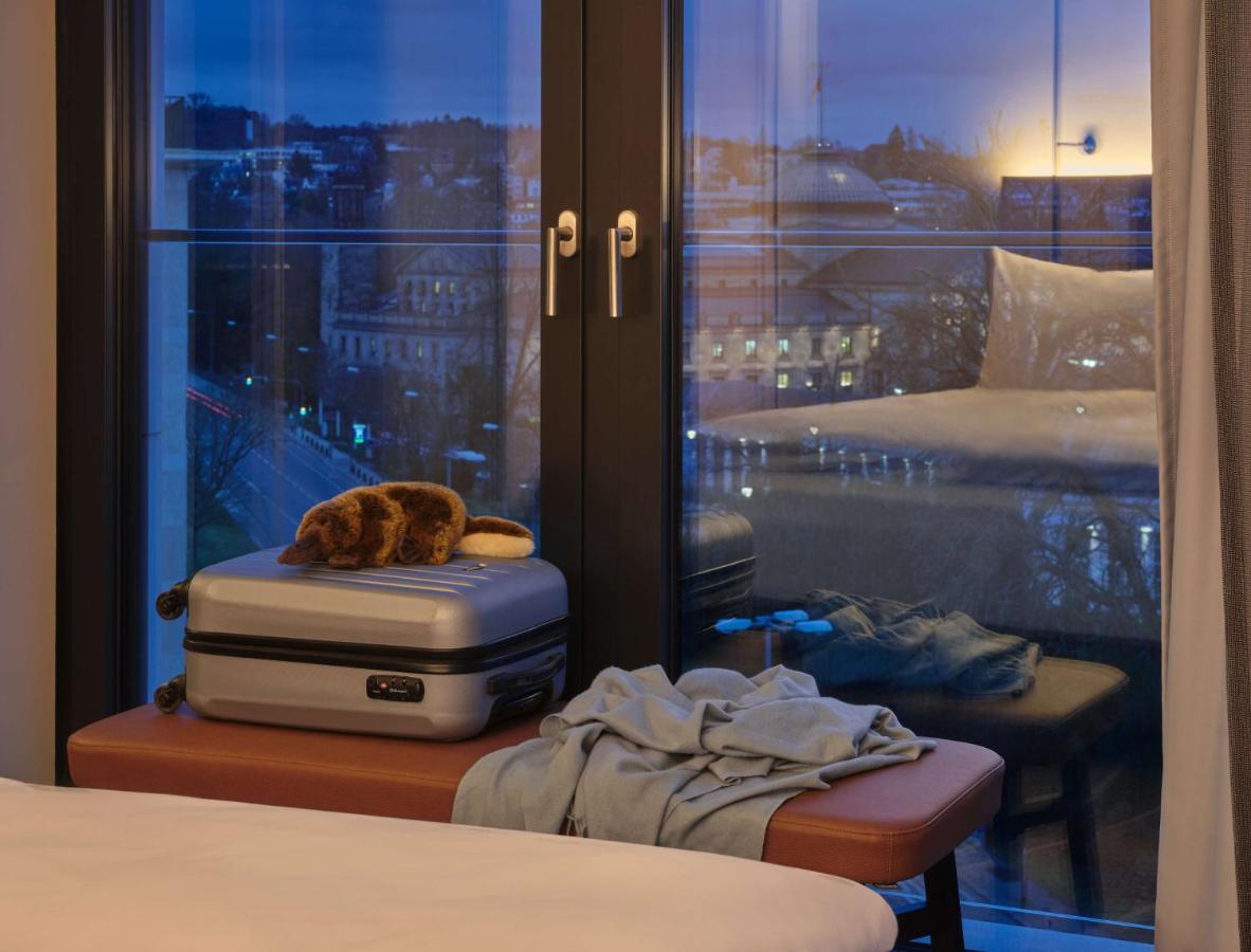 Premier One-Bedroom Apartment