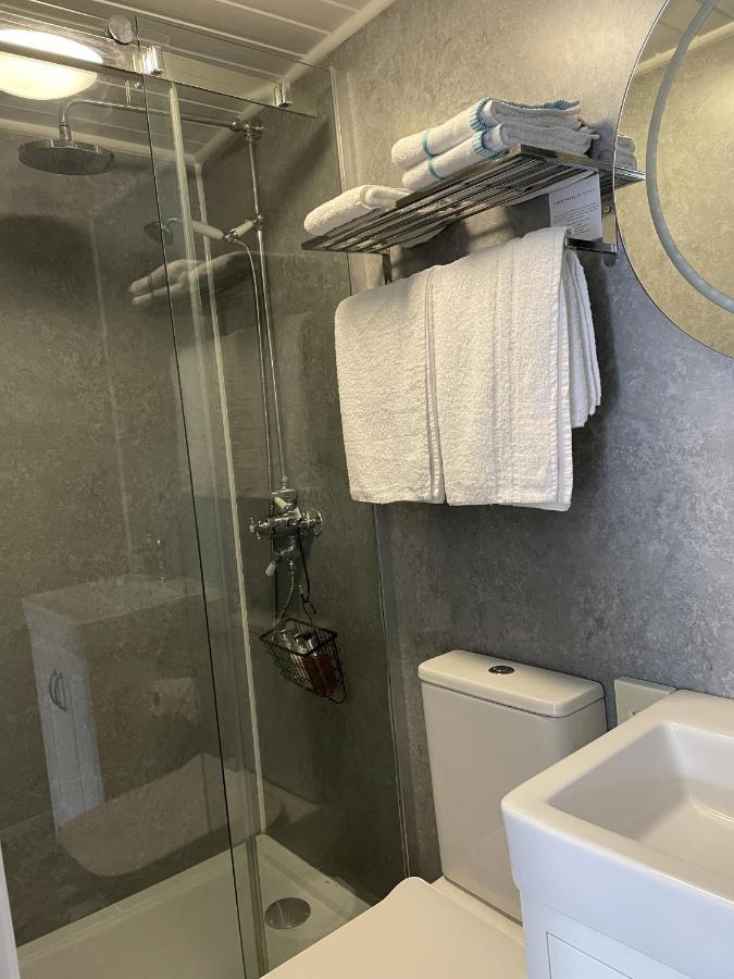 Standard Double Room,1382176226:JPEG