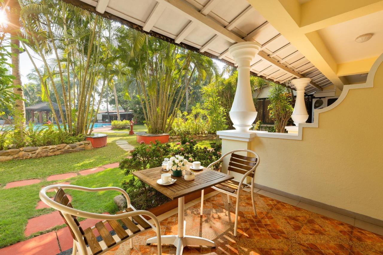 Premium Garden View Room - 20% discount on Food & Beverages and Laundry - Transfers to nearest Beach - Happy Hours 1+1 (Inhouse brands from 4pm to 9pm)