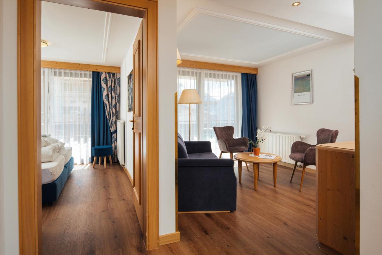 Junior Suite Balcony,1386552665:JPEG