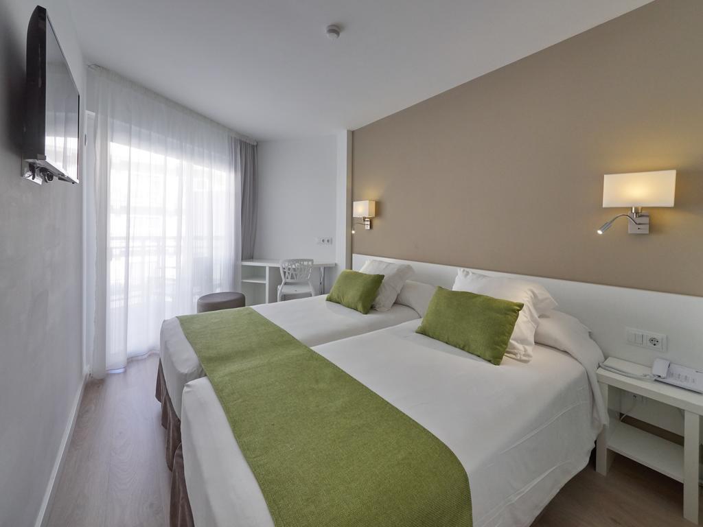 Double Room Balcony,373418872:JPEG