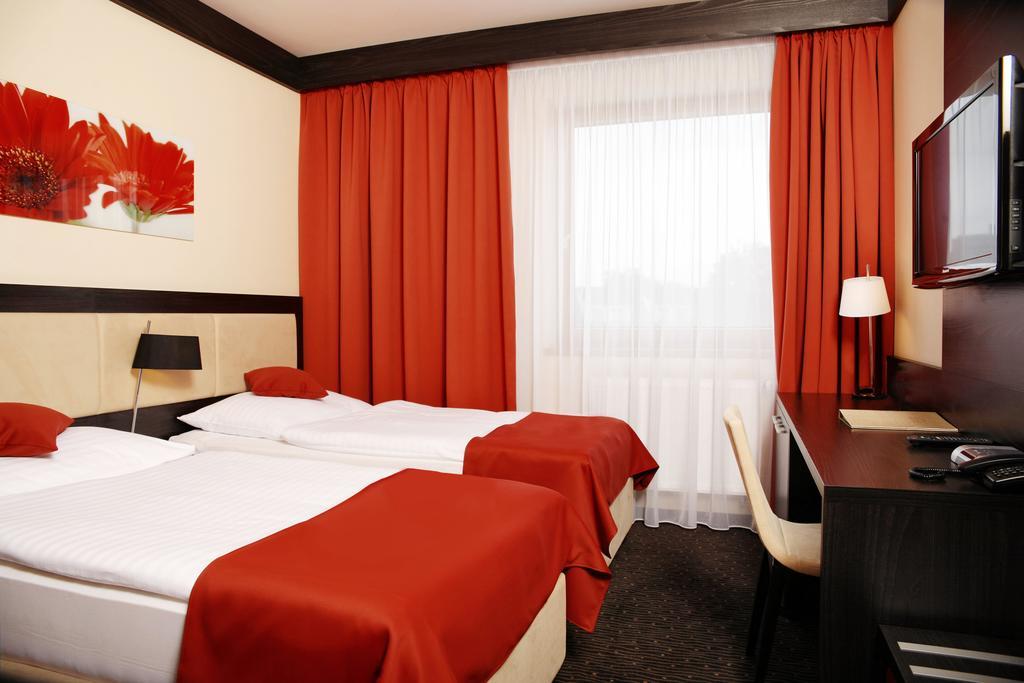 Double or Twin Room,686061801:JPEG