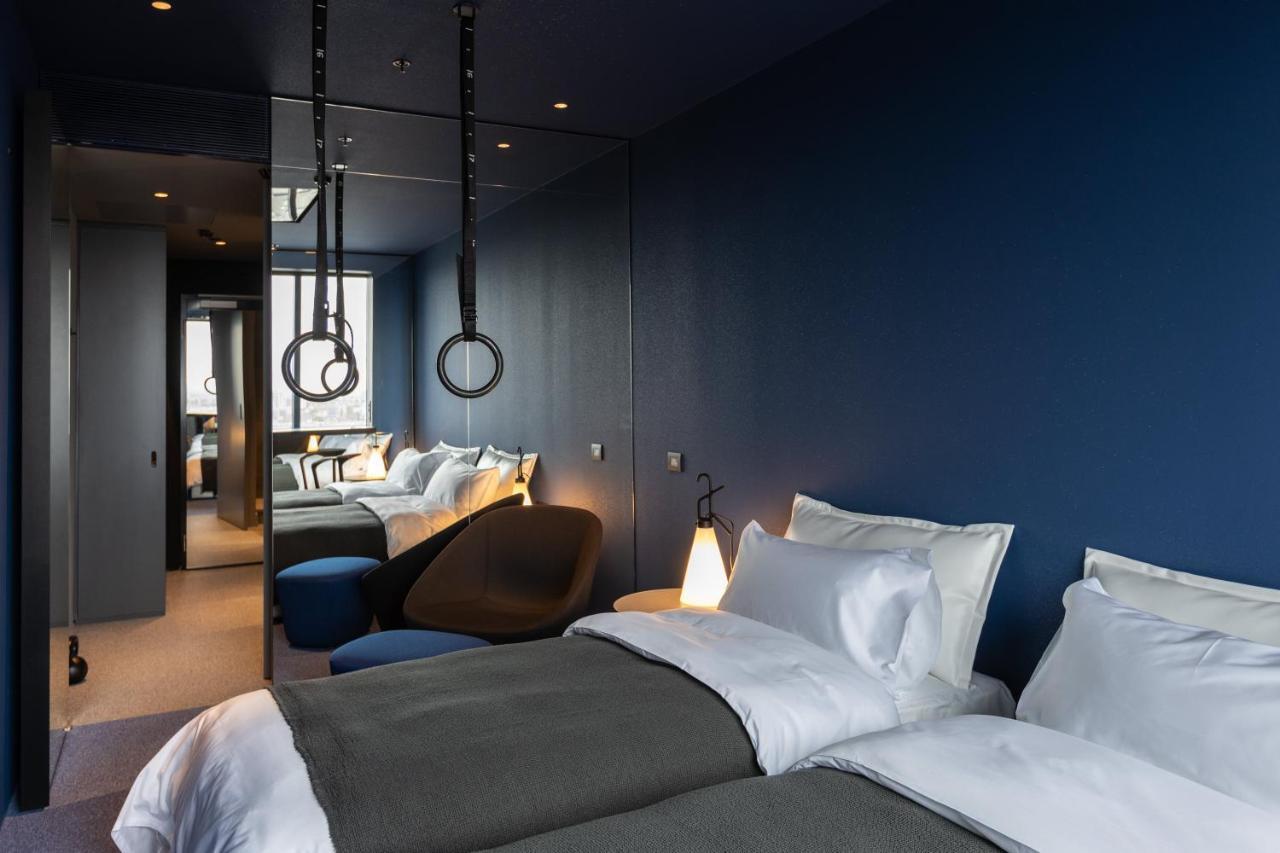 Hangout Edition Room