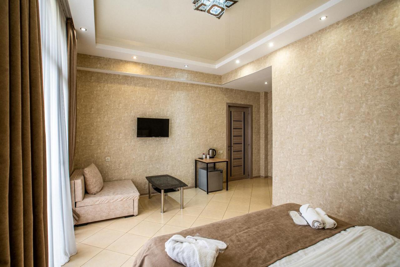 Double Room Private Bathroom