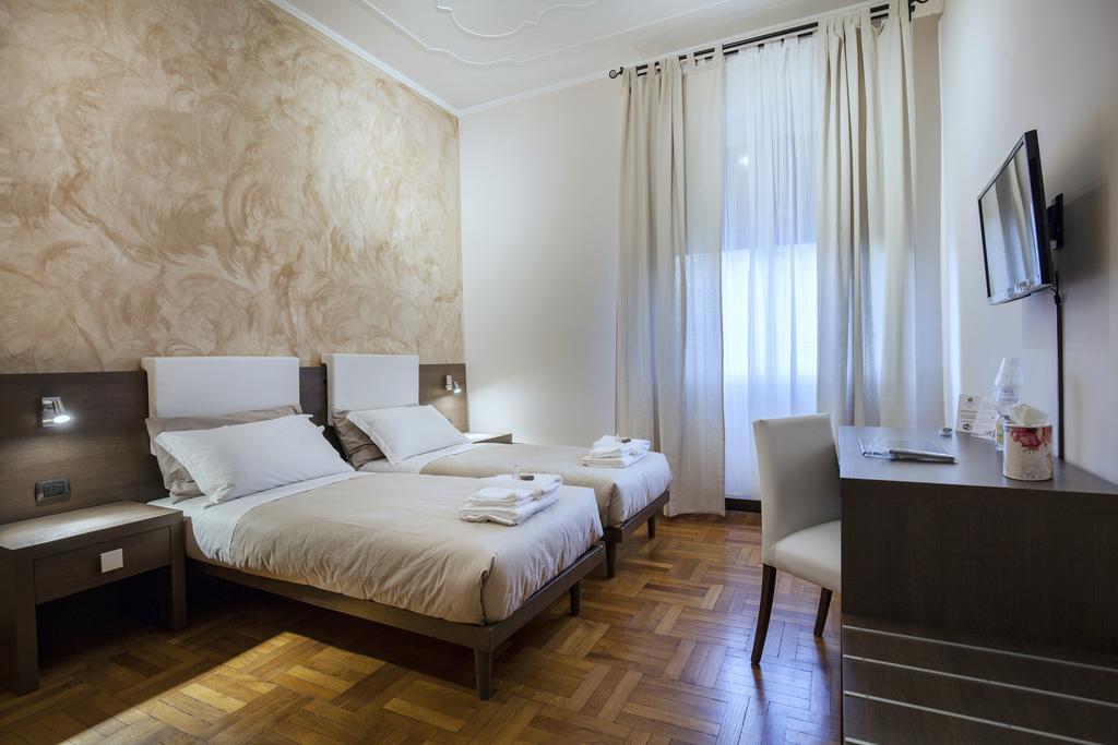 Double Room Private External Bathroom