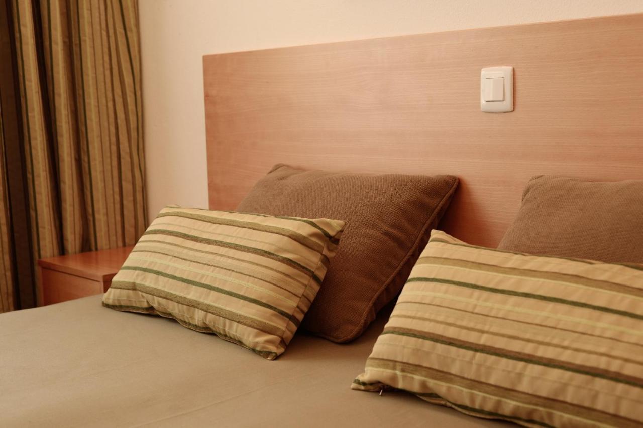 Basic One-Bedroom Apartment,1397134847:JPEG