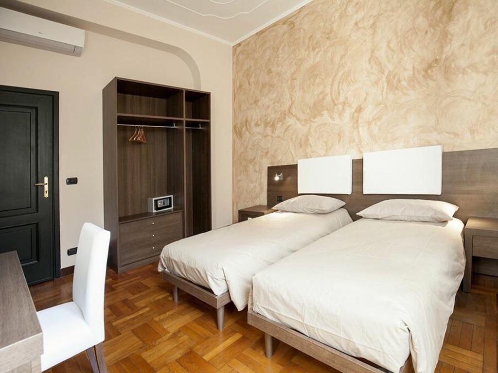 Double Room Private External Bathroom