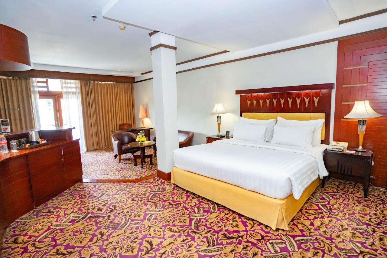 Junior Suite,1398818738:JPEG