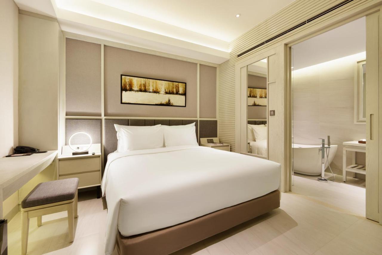 Deluxe Room - Window No View - Complimentary Daily Afternoon Tea & Welcome Minibar