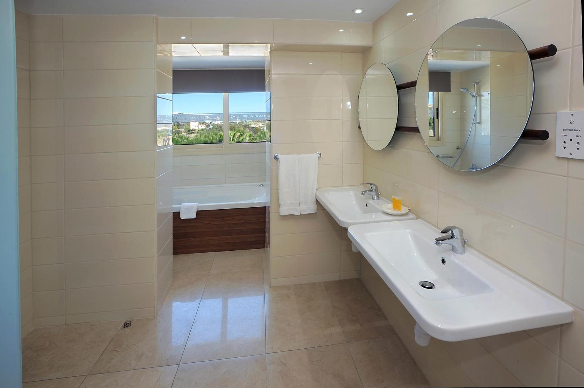 Executive Suite Sea View & Spa Bath,742778026:JPEG