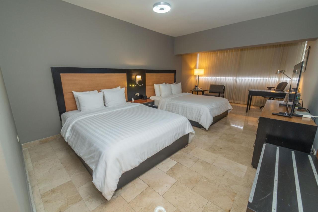 Premium Two Queen Beds Non-Smoking