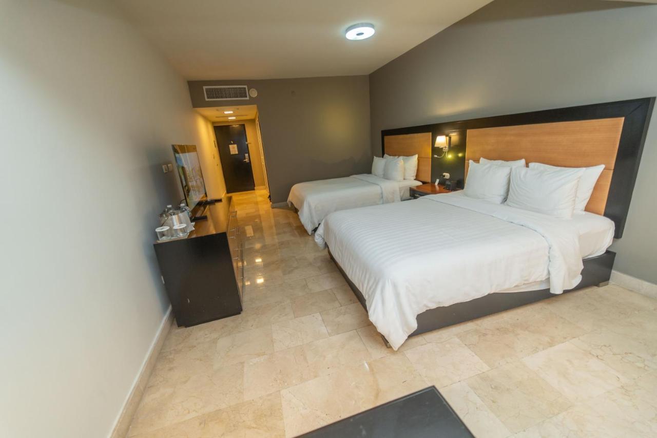 Premium Two Queen Beds Non-Smoking