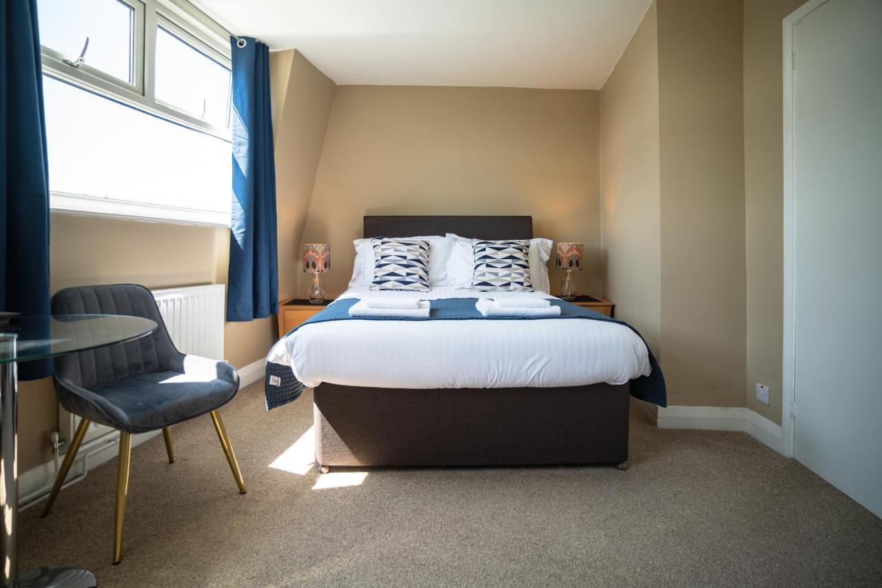 Deluxe Double Room with Shower