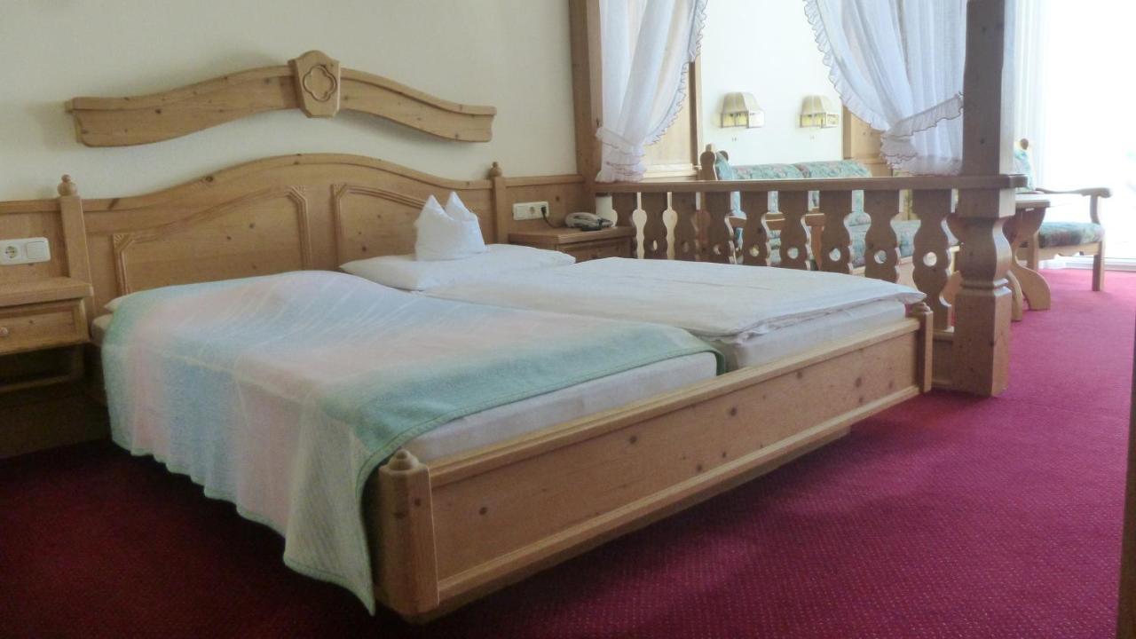 Doppelzimmer mit Balkon