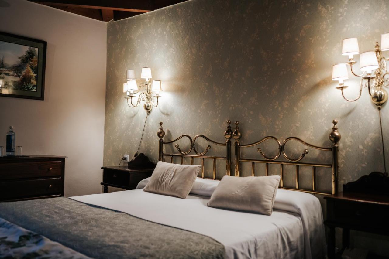 Double or Twin Room,1557148111:JPEG