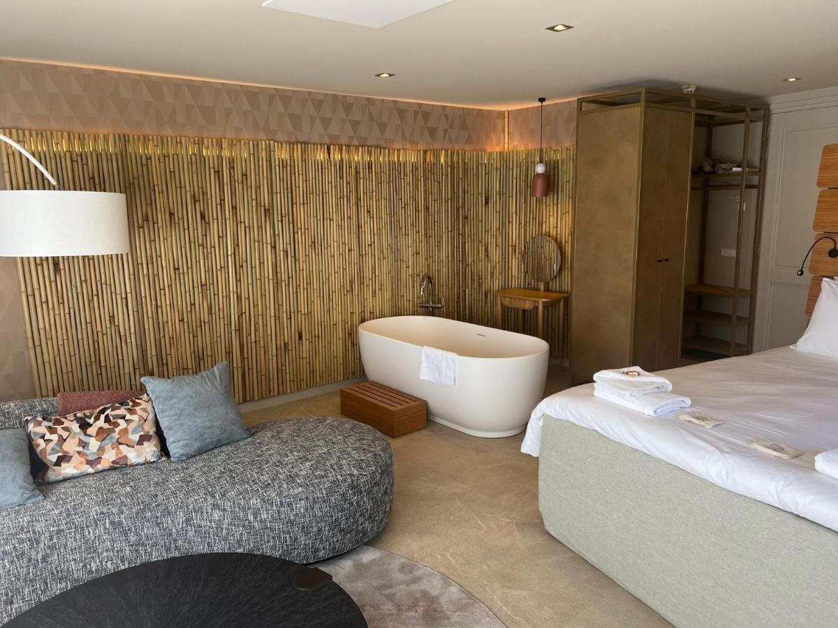 Deluxe Queen Suite